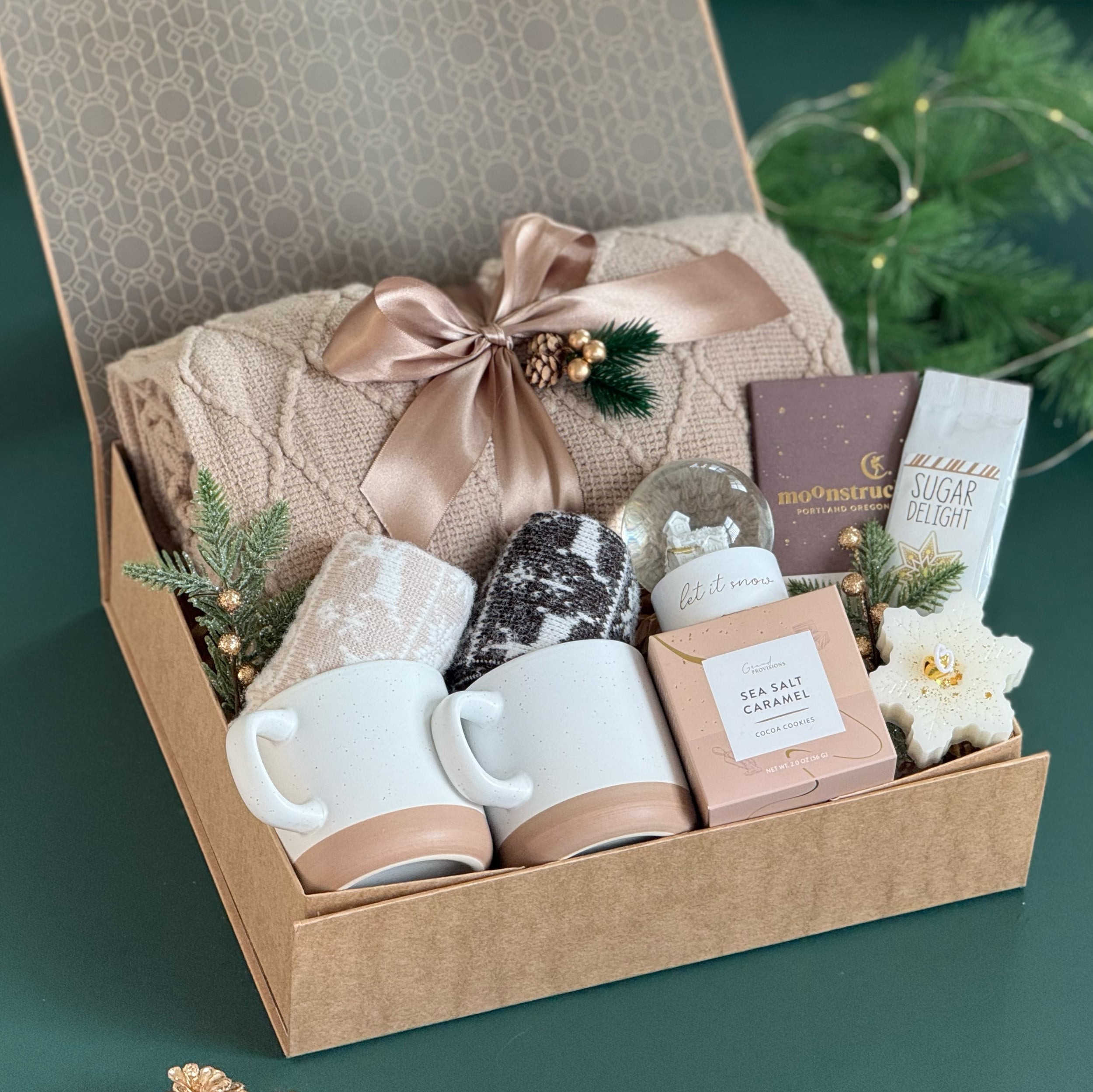 Happy Hygge Geschenkset Für Männer – Mit Kuscheliger Decke, Lagerfeuerbecher, Socken & Heißem Kakao, Genesungsgeschenk