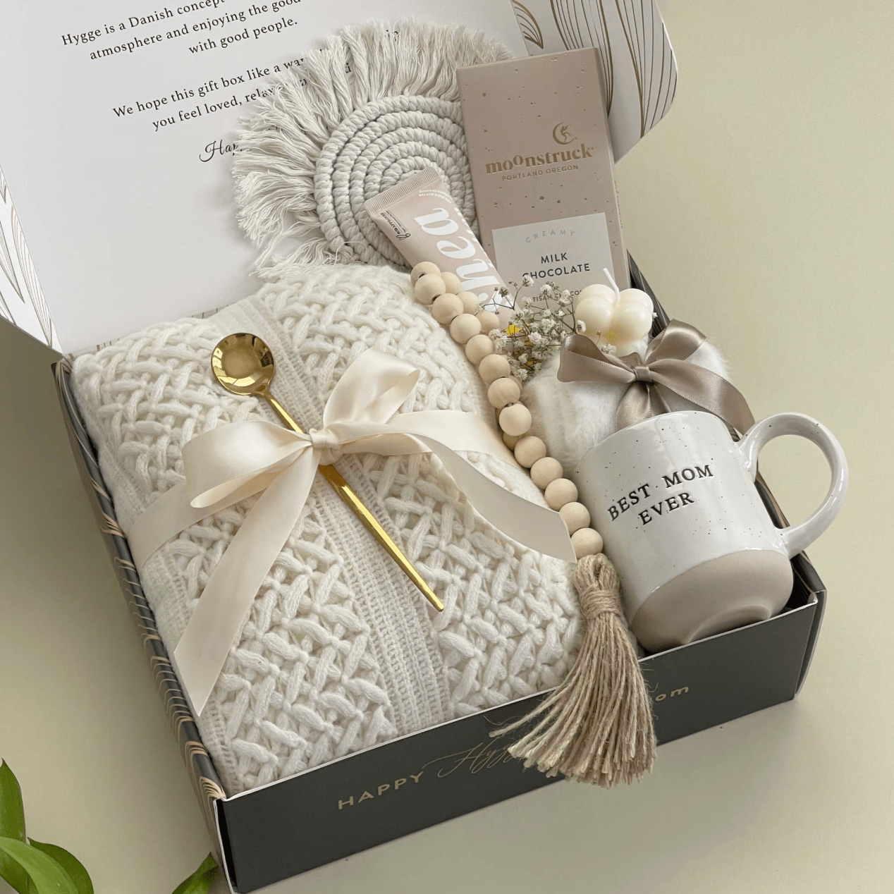 Happy Mother’s selling Day Premium Tea Gift Set 2